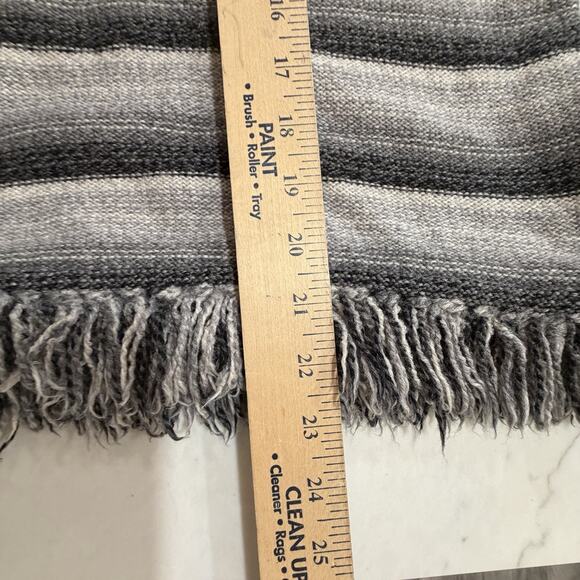St John Sport Sweater Womens Stripe Fringe Ombre Gray Size Small Old Money Lux - Picture 8 of 8